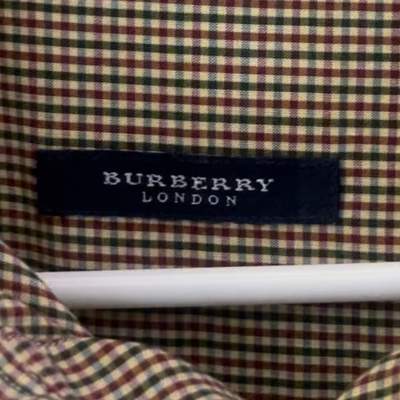 💥EUC Burberry check button down casual shirt Men’s XL Y2K Vintage - Picture 2 of 3